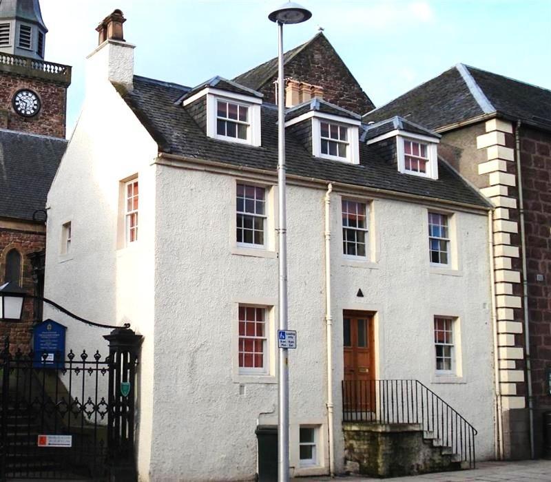Jacobite'S Retreat, 17Th Century Cottage In The Heart Of Inverness Exterior photo